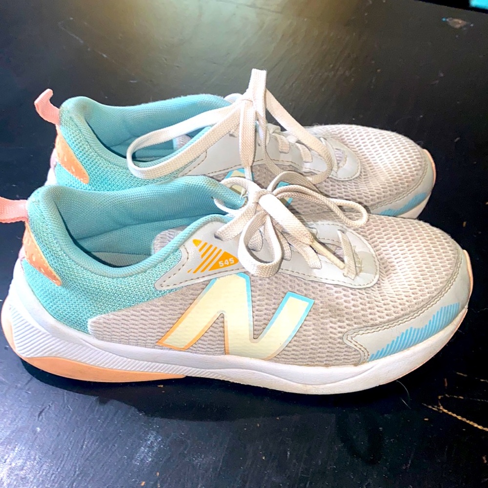 New balance shoes